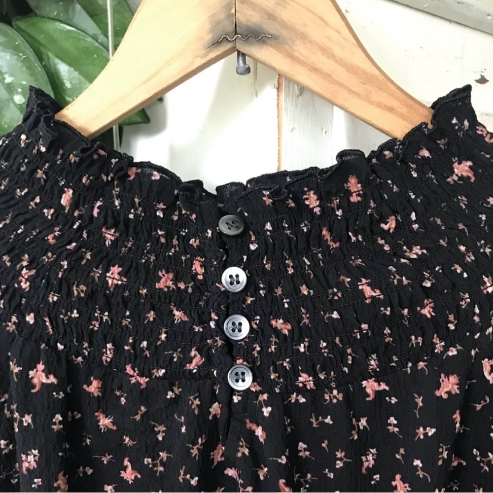 Madewell | Women’s black floral smocked mock neck/sleeve hem shirt size L - Picture 11 of 16